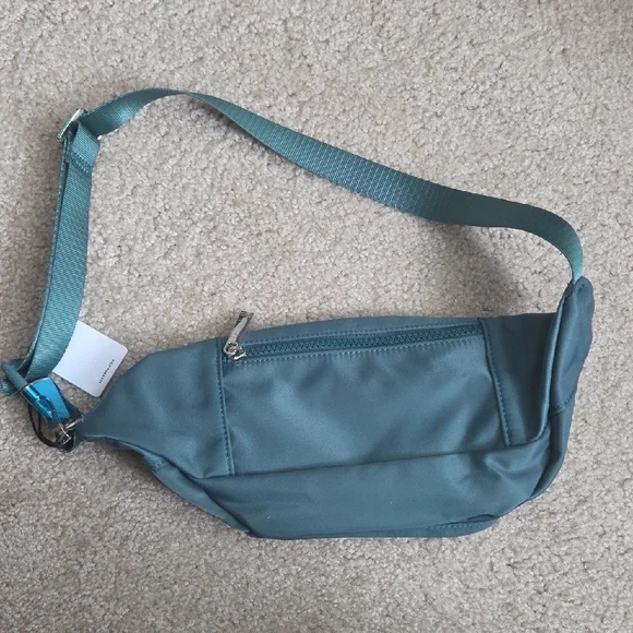 ALO Yoga Teal Green Belt Bag- Sling Waist Pack - Picture 3 of 3